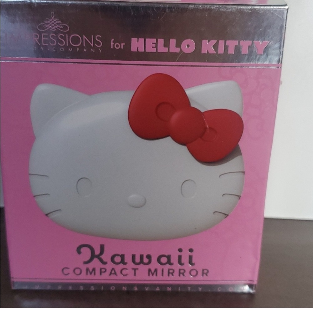 Hello Kitty mirror - Picture 3 of 4